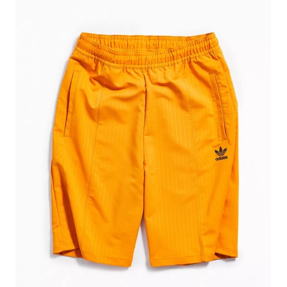 Urban Outfitters adidas pinstripe pintuck shorts - Picture 5 of 5